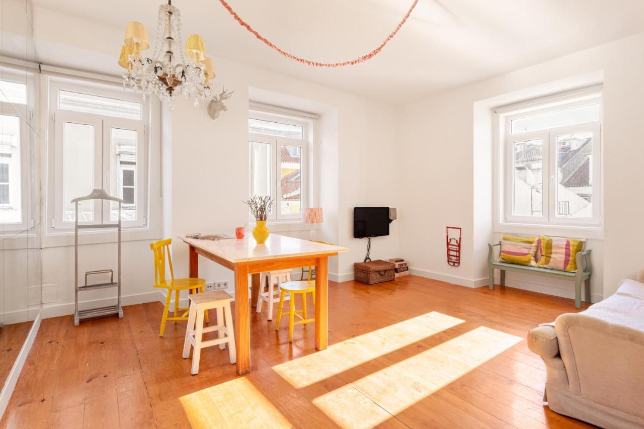 Joivy Chic 2Br Apt In Bairro Alto, 2Mins To Sao Pedro De Alcantara Viewpoint Lissabon Exterior foto